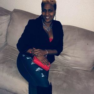 Meet your Posher, Akilah